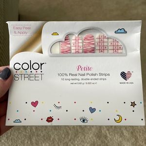 Color Street. Petite Size. Little Kisses.